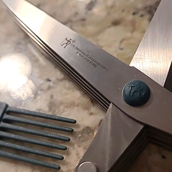 HENCKELS 🌿 HERB Shear Scissors - Picture 3 of 6